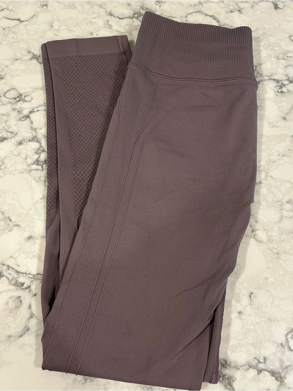 Lululemon Mesh Panel Mauve Leggings Size 4